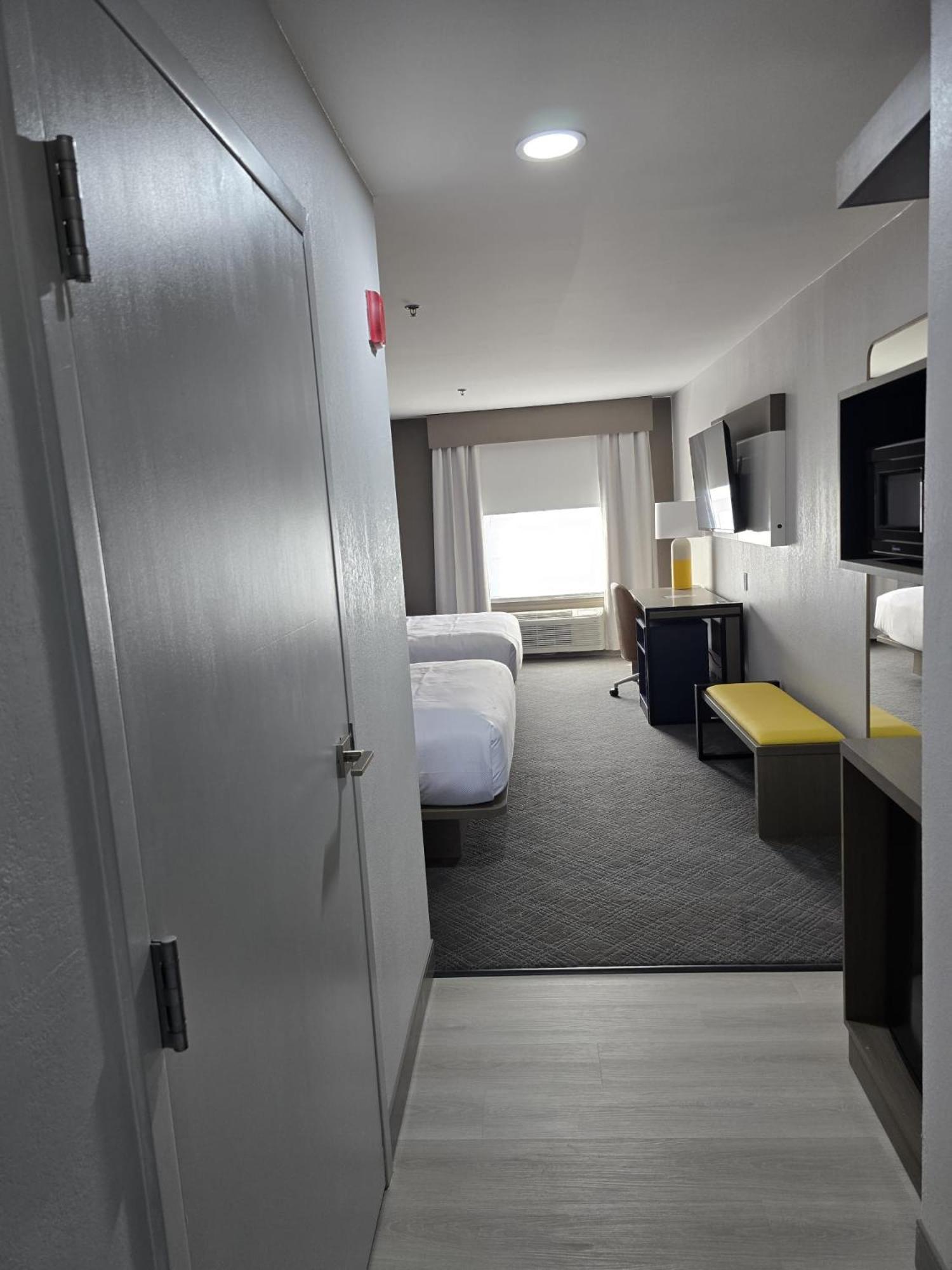 Comfort Inn & Suites Prince George - Fort Gregg מראה חיצוני תמונה