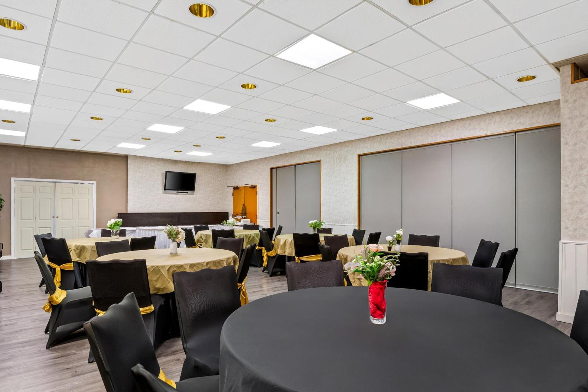 Comfort Inn & Suites Prince George - Fort Gregg מראה חיצוני תמונה