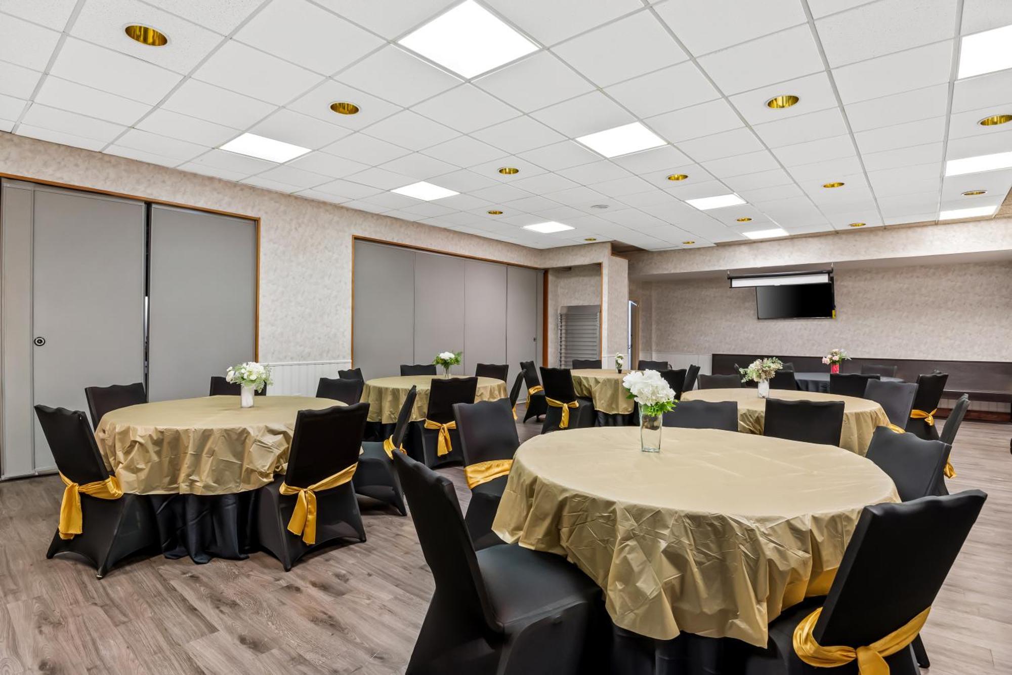 Comfort Inn & Suites Prince George - Fort Gregg מראה חיצוני תמונה